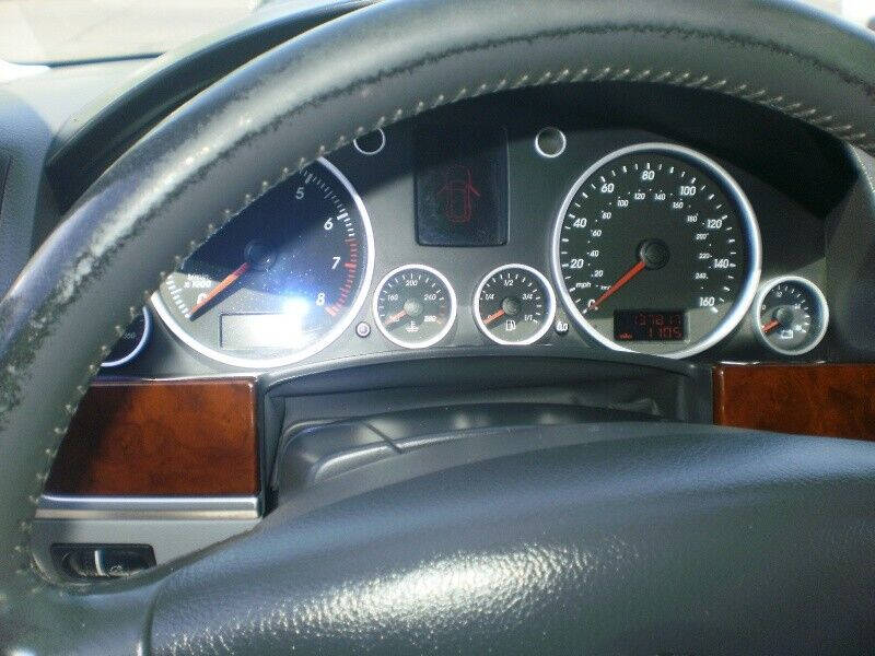 2004 Volkswagen Touareg V8