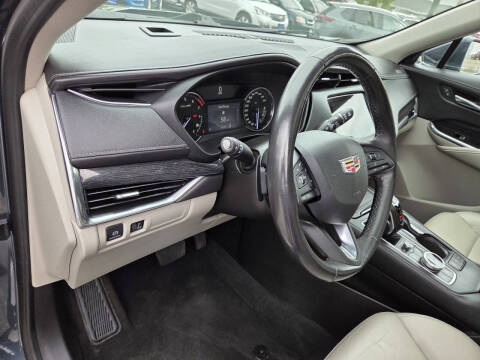 2019 Cadillac XT4 Premium Luxury