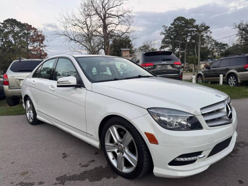 2011 Mercedes-Benz C-Class C300 Luxury photo 3