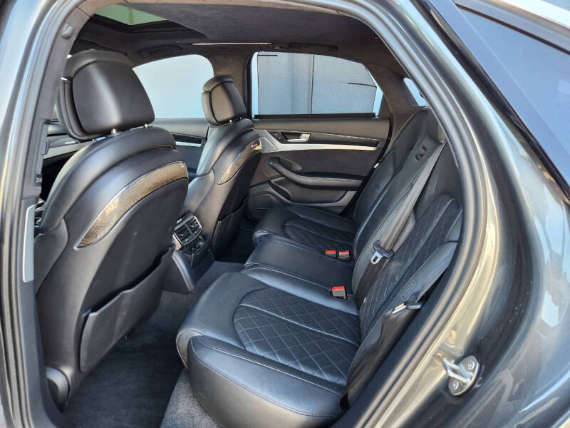 2013 Audi S8 4.0T quattro