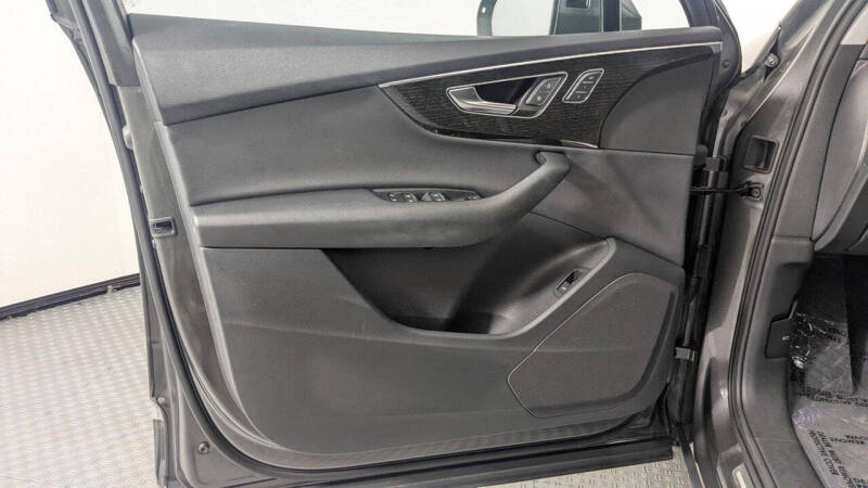 2022 Audi Q7 quattro Premium 55 TFSI