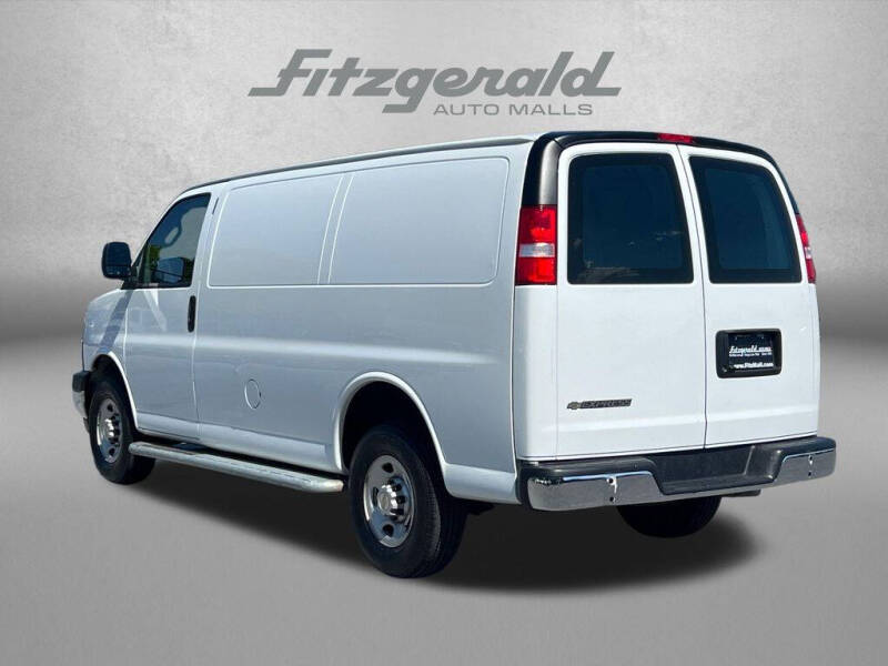 2024 Chevrolet Express 2500