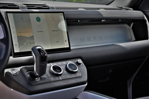 2025 Land Rover Defender 110 P300 S