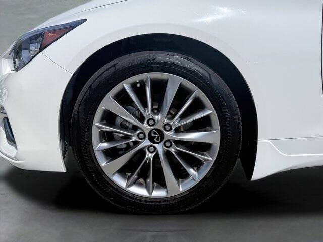 2023 Infiniti Q50 Luxe