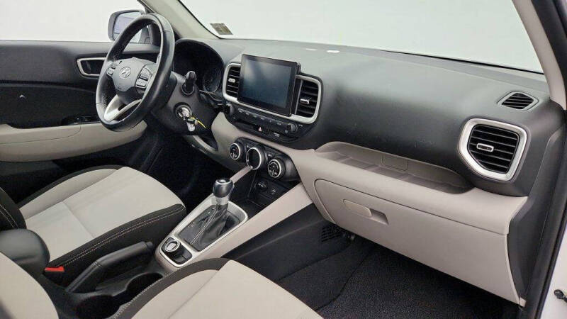 2021 Hyundai Venue SEL