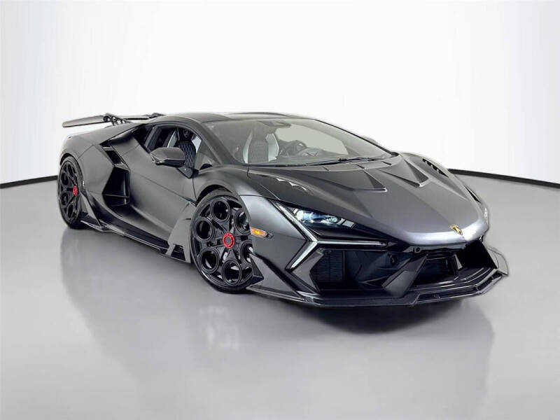 2024 Lamborghini Revuelto