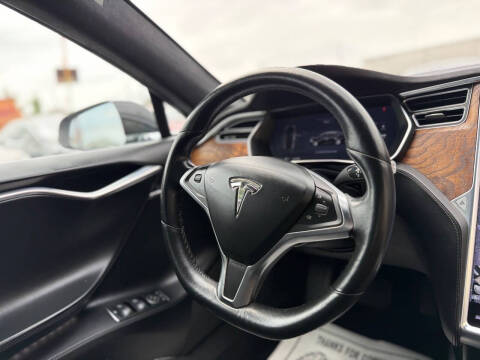 2016 Tesla Model S 90D