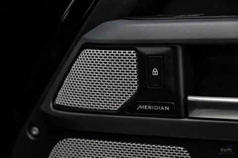 2024 Land Rover Defender 130 P400 X-Dynamic SE