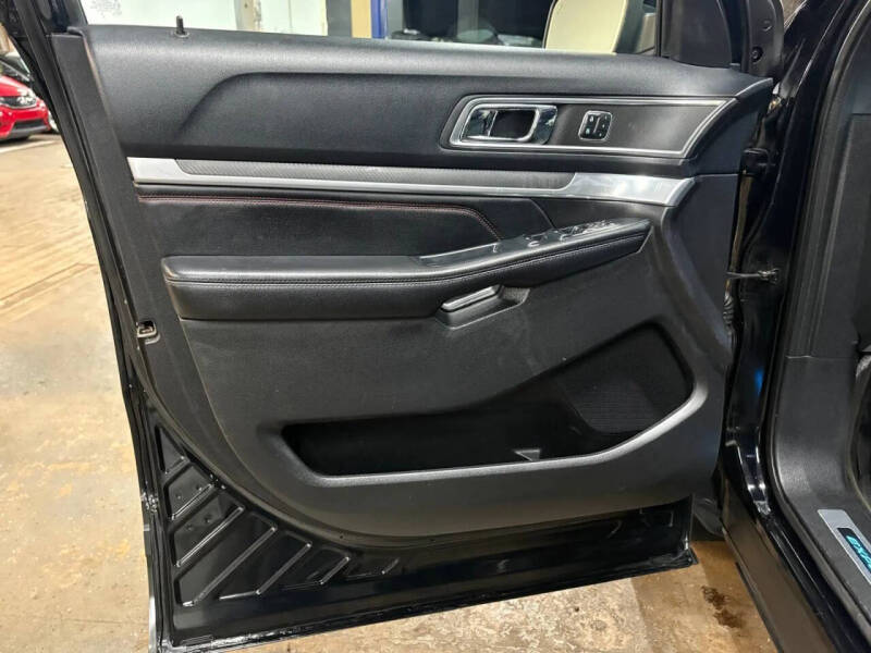 2016 Ford Explorer Sport