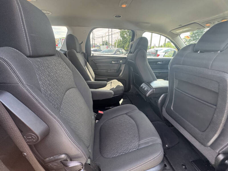 2013 GMC Acadia SLE-2