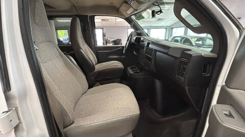 2018 Chevrolet Express LT 2500