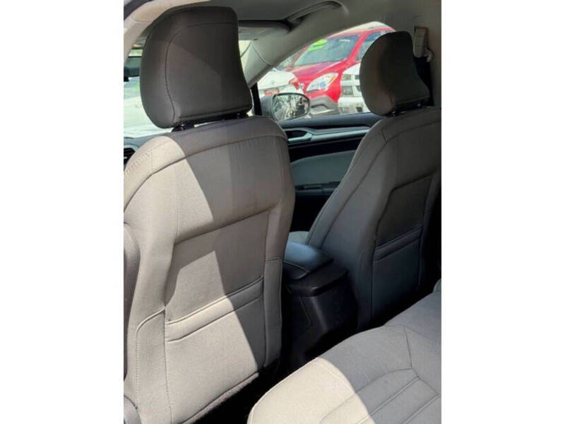 2015 Ford Fusion Hybrid S