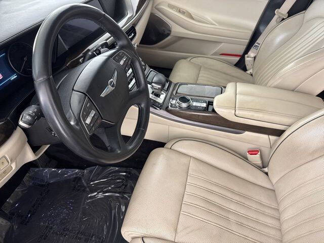 2017 Genesis G90