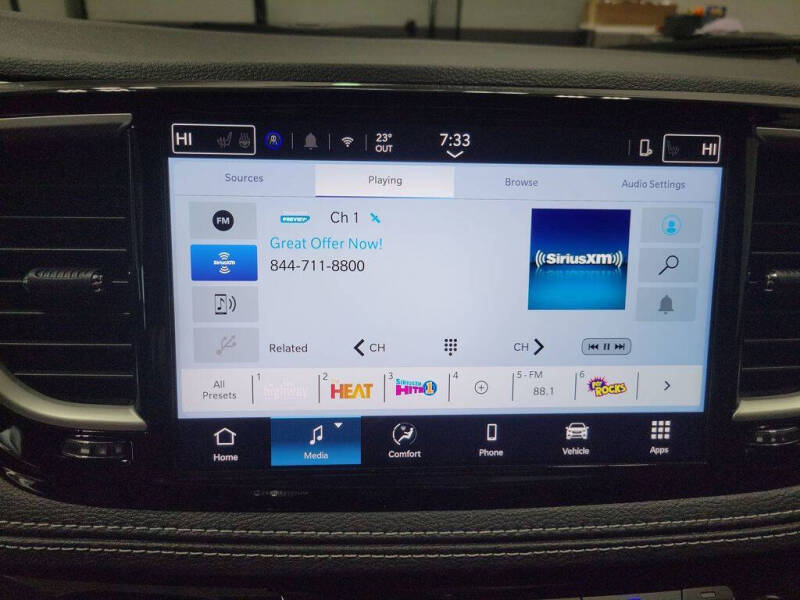 2026 Chrysler Pacifica Select