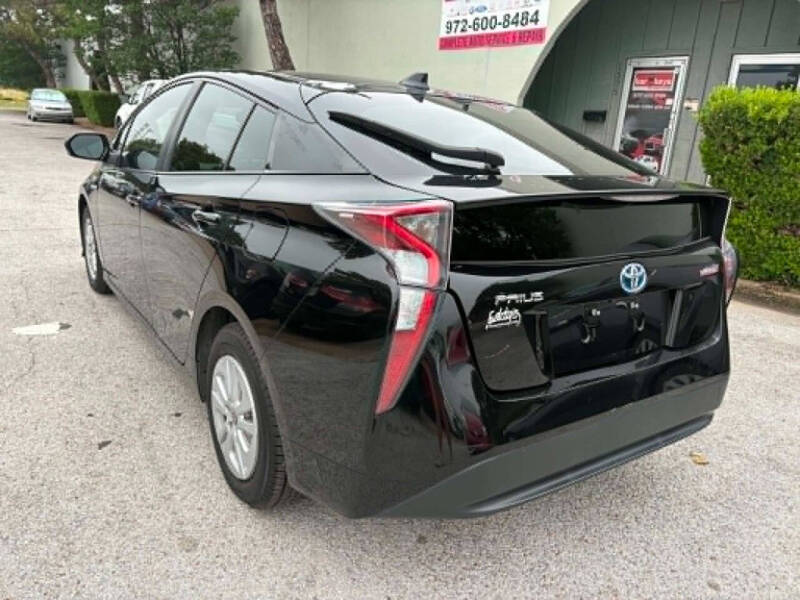 2016 Toyota Prius Two