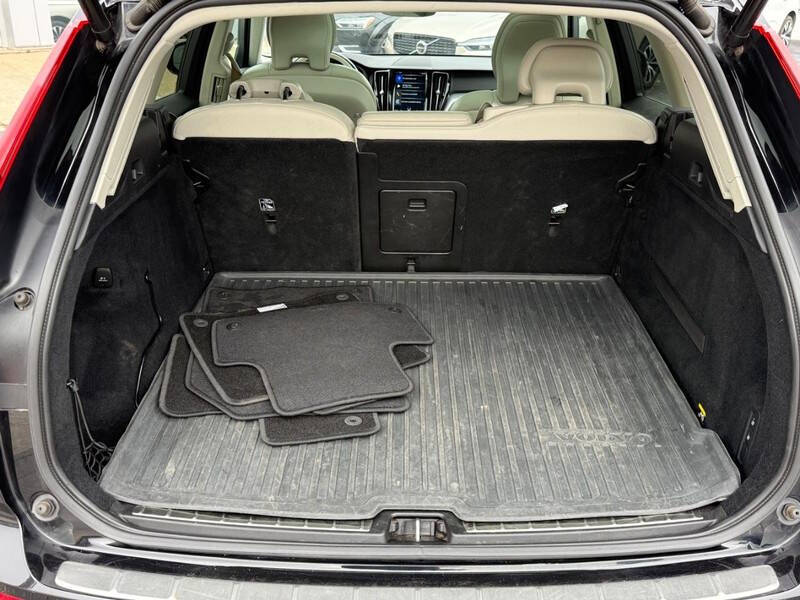 2019 Volvo XC60 T6 Momentum