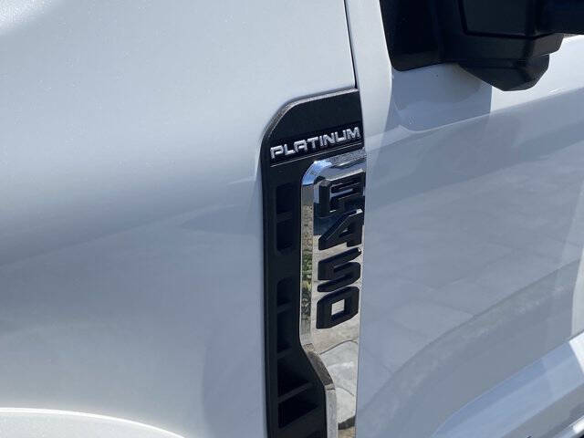 2024 Ford F-450 Super Duty Platinum