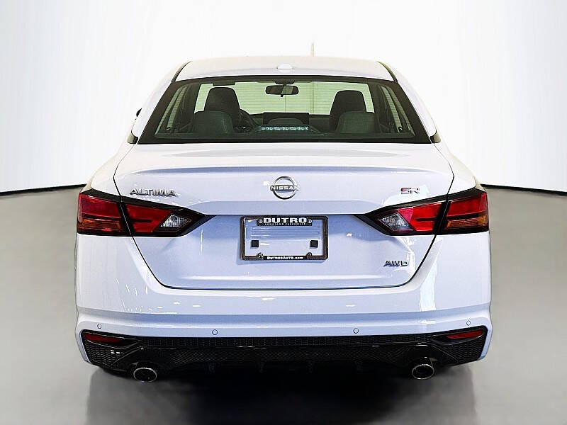 2025 Nissan Altima 2.5 SR