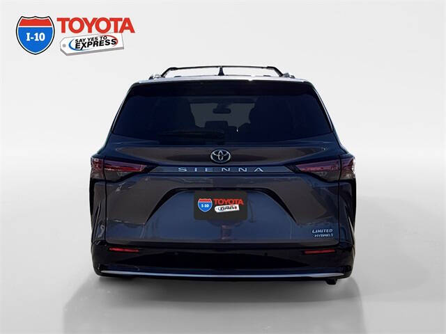 2023 Toyota Sienna Limited 7-Passenger