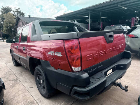 2005 Chevrolet Avalanche 1500 LS