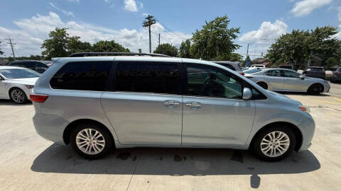2016 Toyota Sienna
