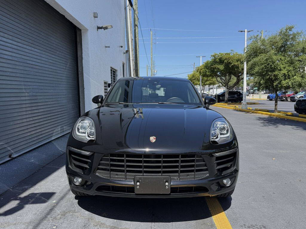 Black 2018 Porsche Macan Base AWD 4dr SUV 20