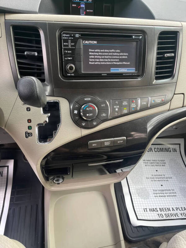 2014 Toyota Sienna