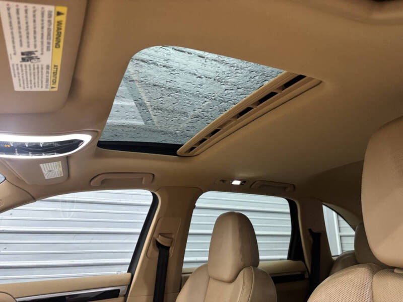 2017 Porsche Cayenne Platinum Edition