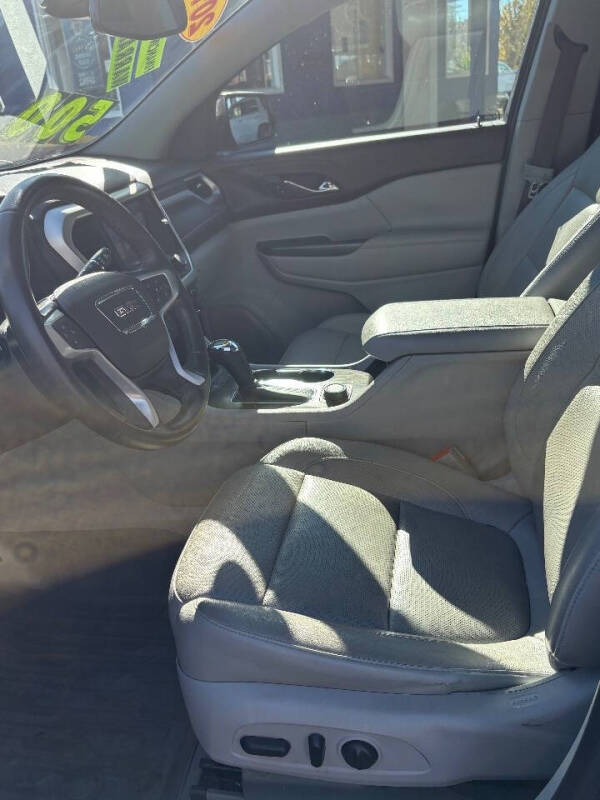 2017 GMC Acadia SLT-1