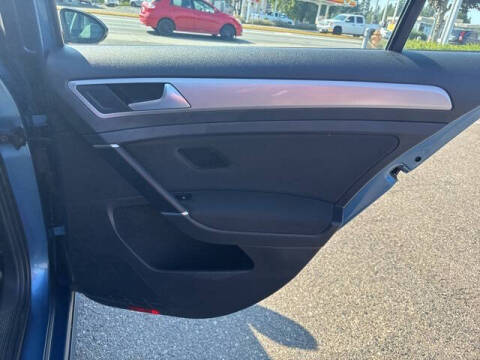 2016 Volkswagen e-Golf SE