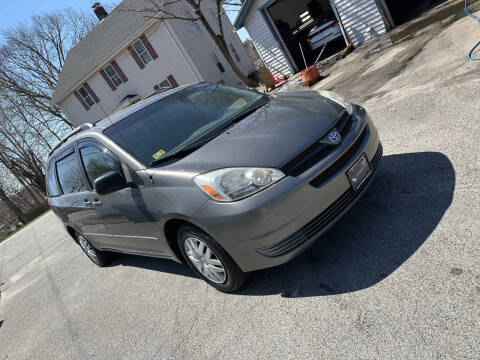 2004 Toyota Sienna LE 7 Passenger