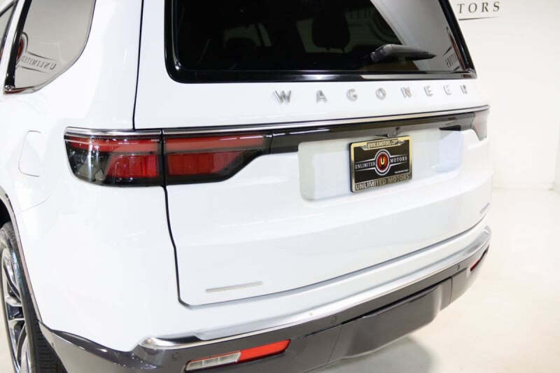 2022 Jeep Wagoneer Series III