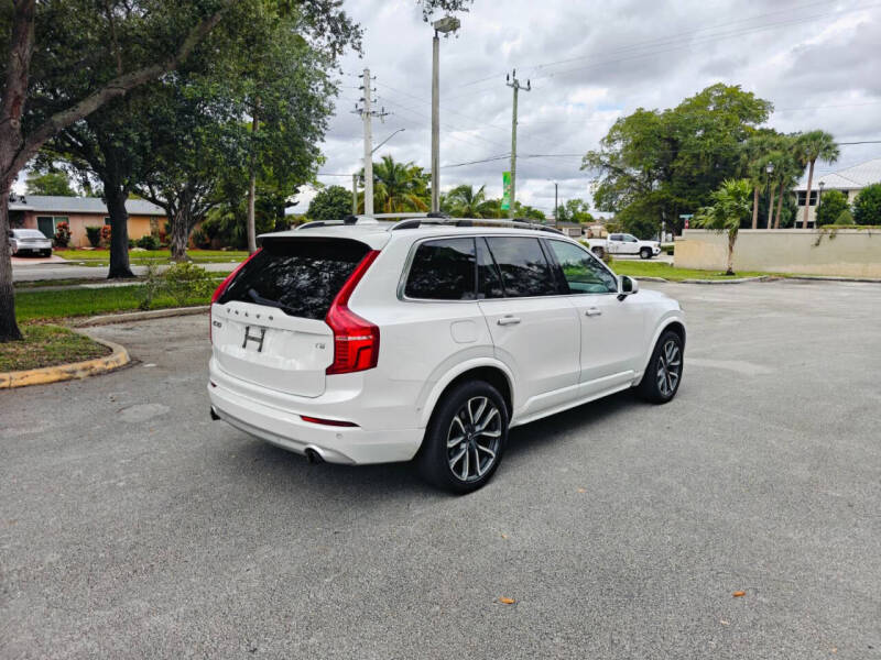 2018 Volvo XC90 T5 Momentum 7-Passenger