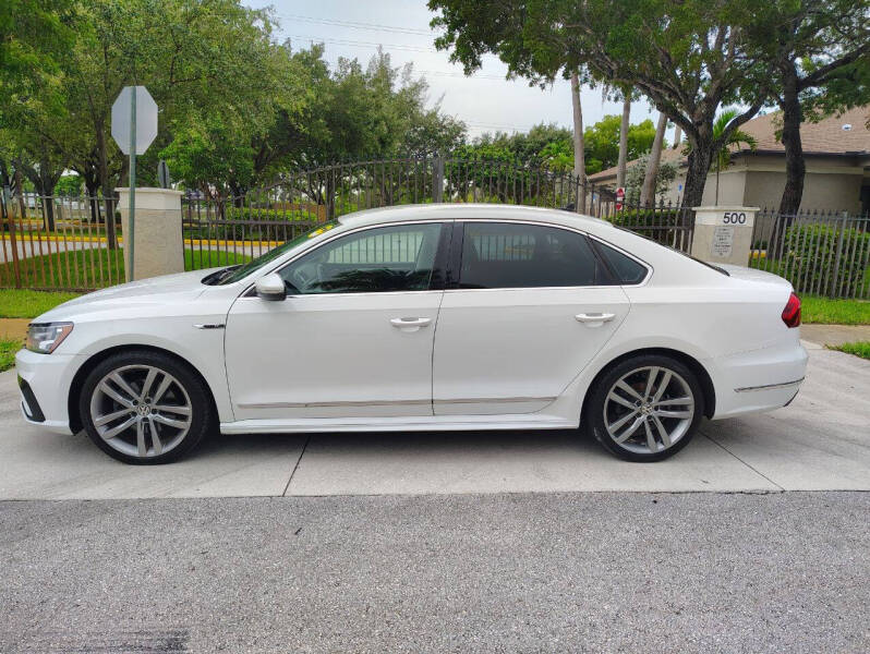 2017 Volkswagen Passat 1.8T R-Line
