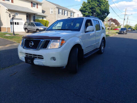2012 Nissan Pathfinder LE