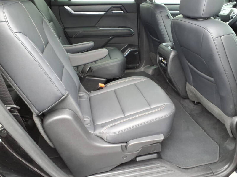 2024 GMC Acadia Elevation