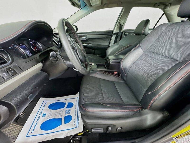2017 Toyota Camry SE