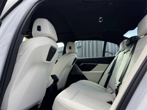 2025 BMW i5 xDrive40