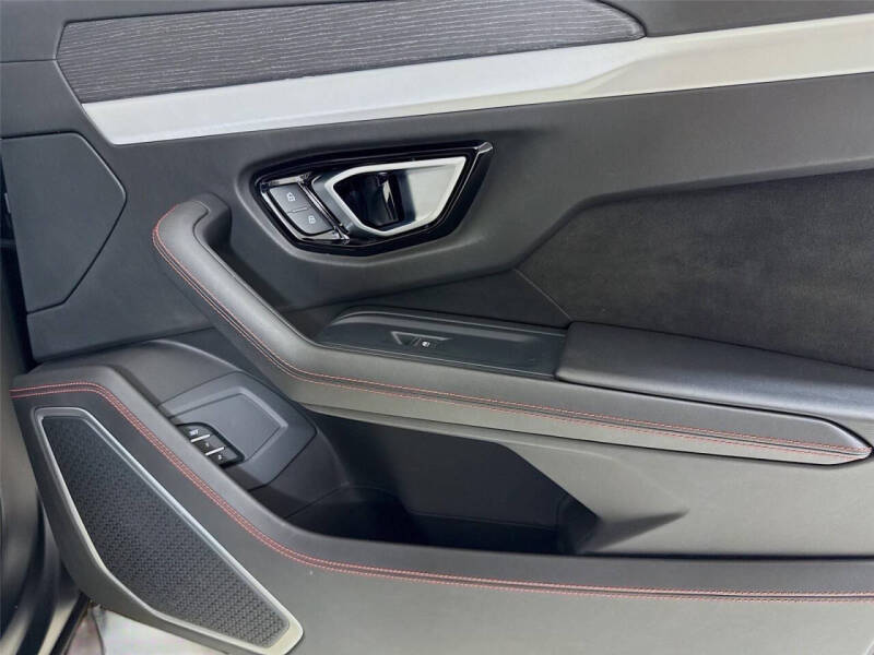 2020 Lamborghini Urus