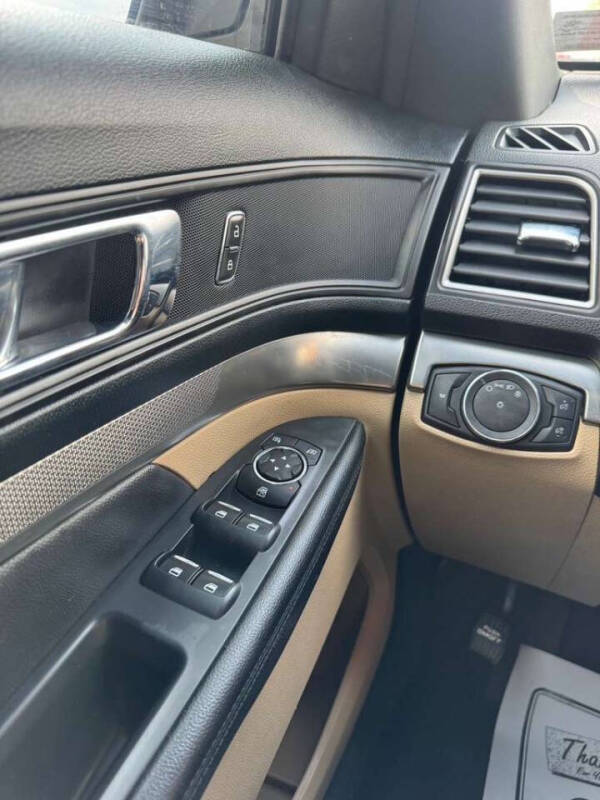 2016 Ford Explorer