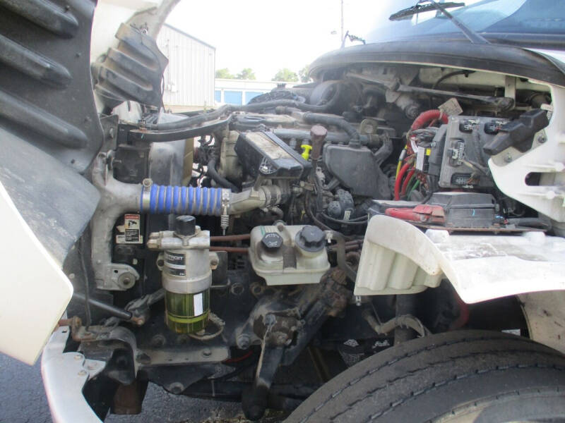 2018 Freightliner M2 106