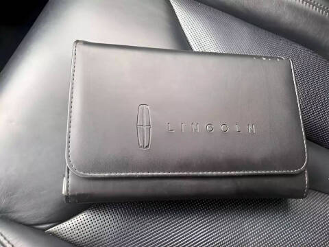 2019 Lincoln Nautilus Select