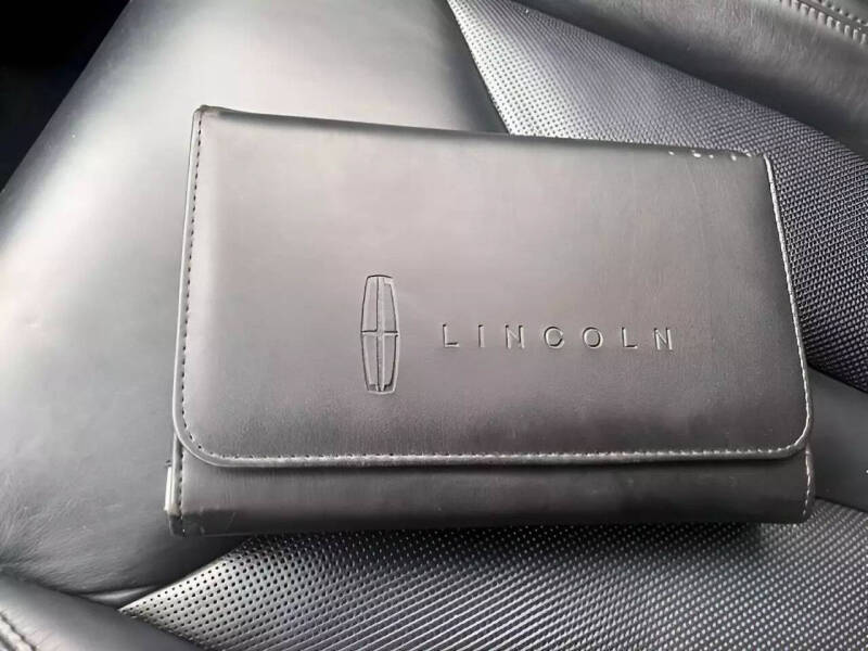 2019 Lincoln Nautilus Select