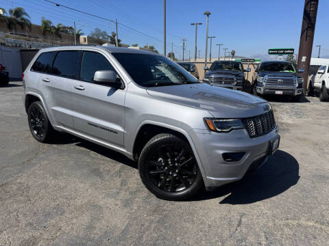 2020 Jeep Grand Cherokee Laredo