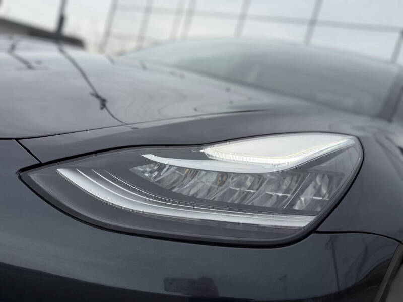 2019 Tesla Model 3 Performance