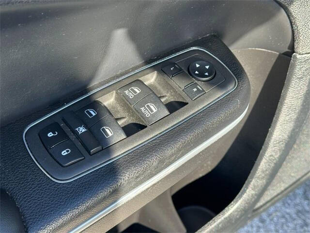 2022 Chrysler 300 S V6