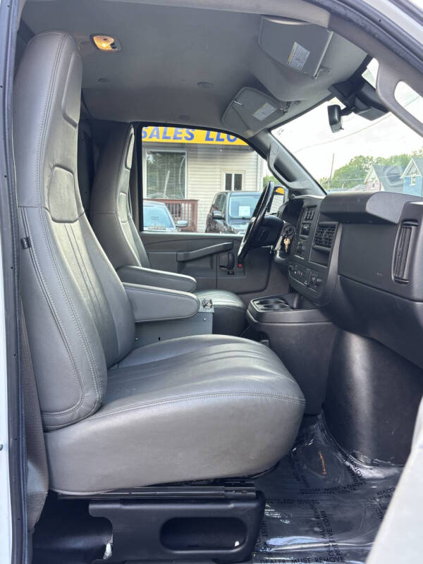 2020 Chevrolet Express 3500