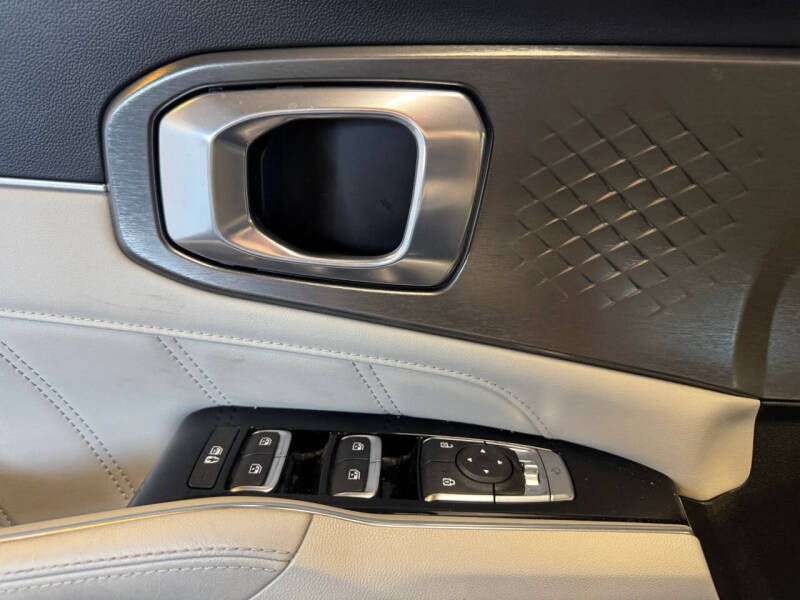 2022 Kia Sorento Plug-In Hybrid SX