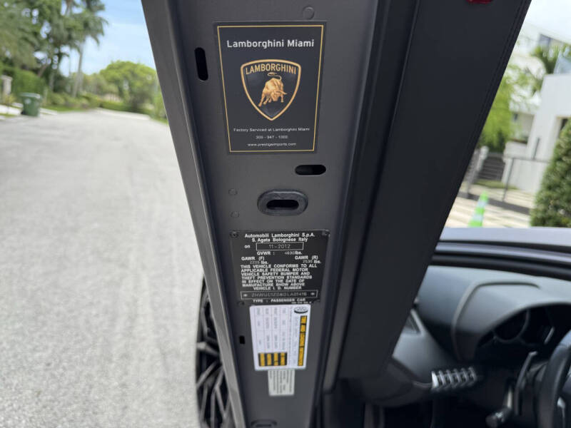 2013 Lamborghini Aventador LP 700-4