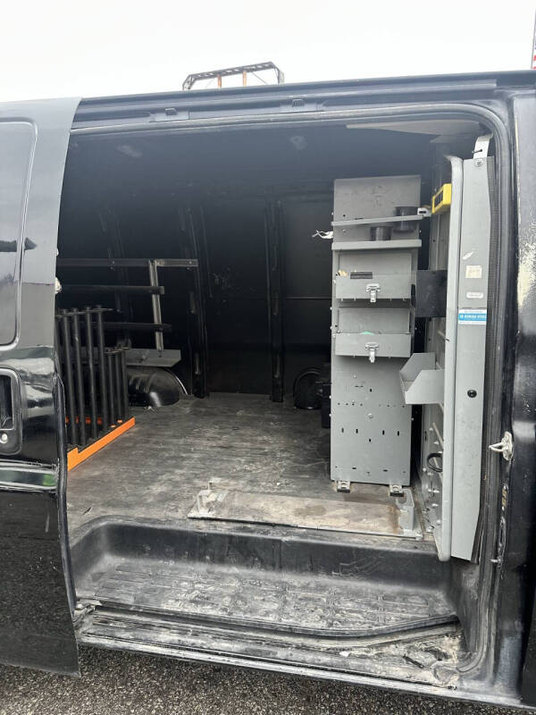 2018 Chevrolet Express 2500